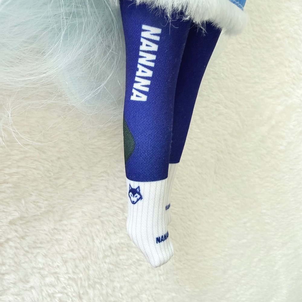 Na‎ Na Na Surprise Soft Fashion Doll Blue Hair Wolf Winter Outfit 11 inch MGA - Picture 4 of 10